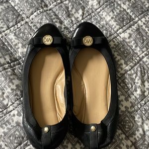 7.5 Michael kors flats!